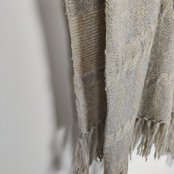 Collectioneighteen Women's Poncho One Size Winter Cold Weather Spring Fall - Picture 4 of 7